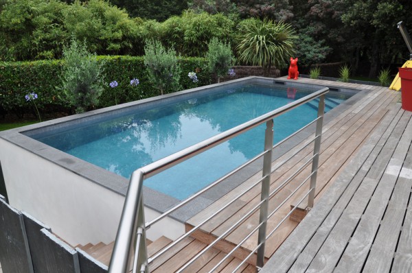 Dallage, terrasse bois piscine