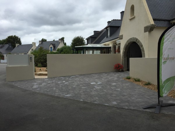 Murs enduits, clôture alu - paysagiste Vannes