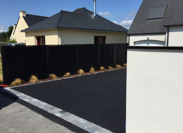 Palissade bois noir - paysagiste Vannes