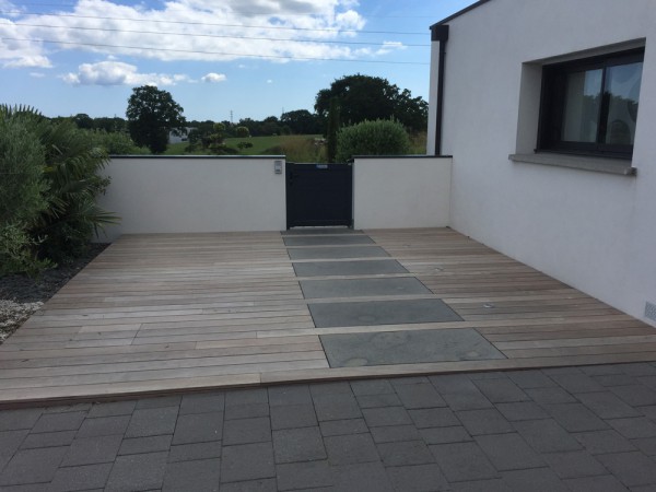 Muret enduit avec couvertine, portillon alu
