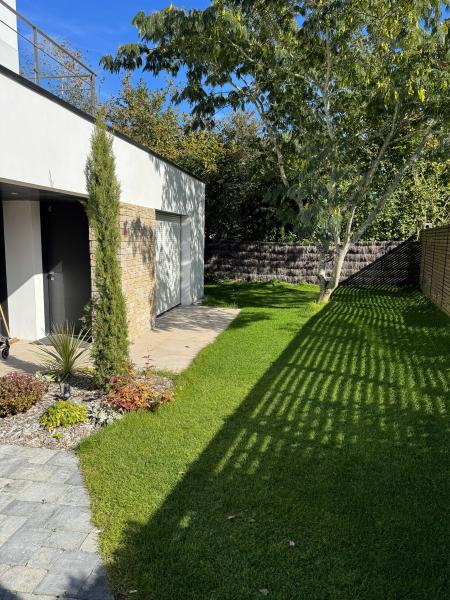 Clôture bois avec poteaux alu, brande de Bruyère