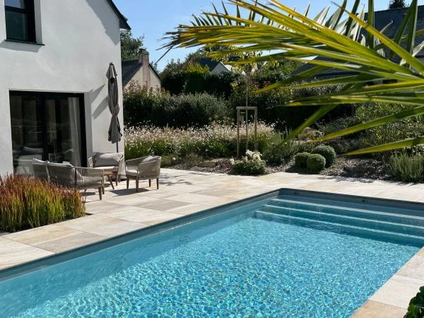 Dallage céramique et terrasse bois -paysagiste Vannes