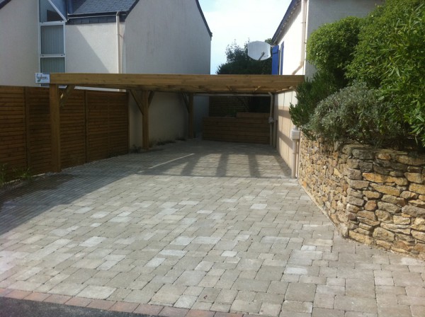 Carport en bois sur mesure - paysagiste Vannes