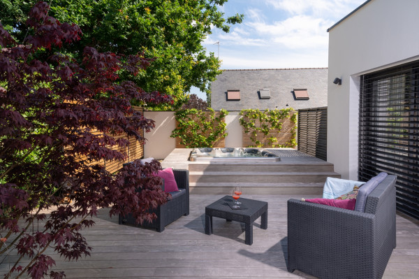 Terrasse bois (photo ©Plaisirs d'O Mondial Piscine)