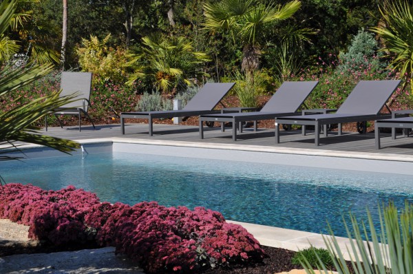 Abords de piscine - paysagiste Vannes