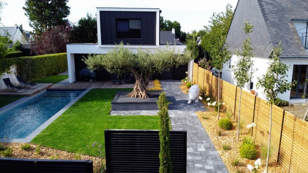 Terrasse bois, pavage, clôture - paysagiste Vannes