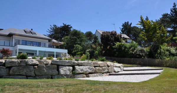 Enrochement en granit - paysagiste Vannes