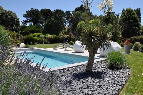 Abords de piscine - paysagiste Vannes