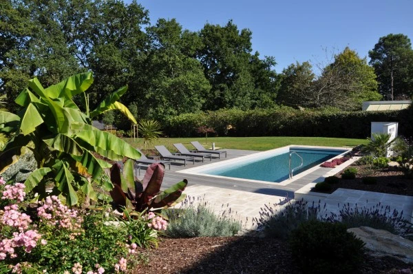 Abords de piscine, dallage, terrasse bois