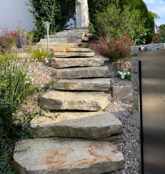 Escalier en pierre naturelle granit