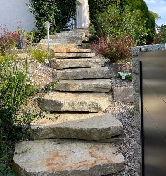 Escalier en pierre naturelle granit