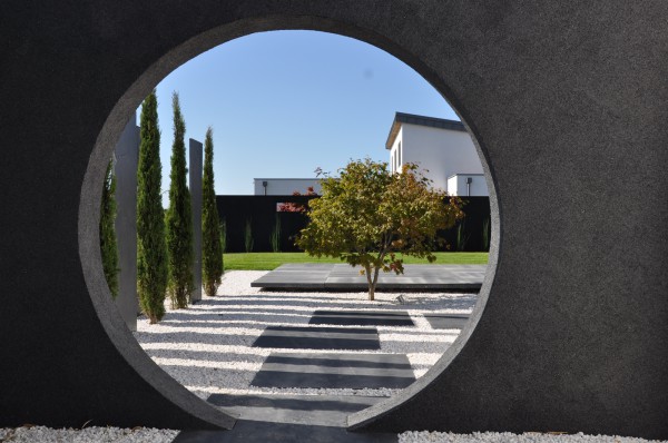 Pas japonais en ardoise, nidagravel, mur déco - paysagiste Vannes