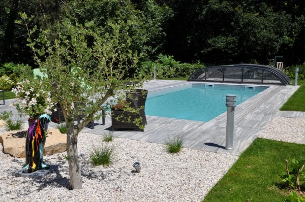 Abords de piscine, dallage - paysagiste Vannes