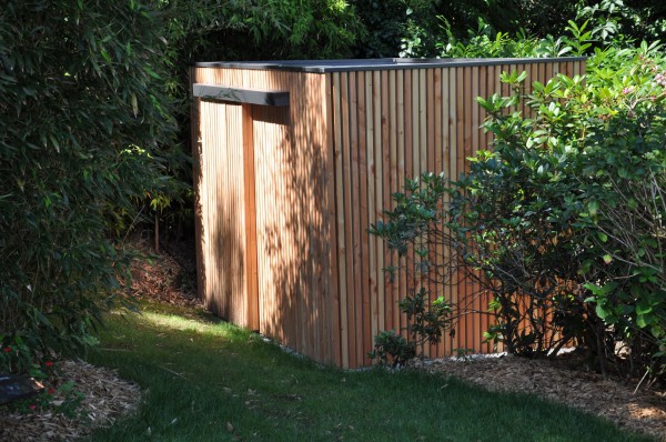 Abri de jardin en bois sur mesure - paysagiste Vannes