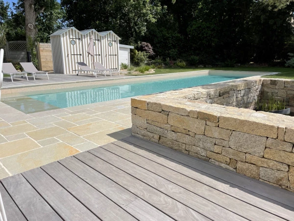 Terrasse bois, dallage, cabanes