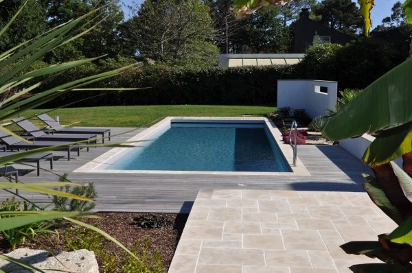 Abords de piscine, dallage, terrasse bois