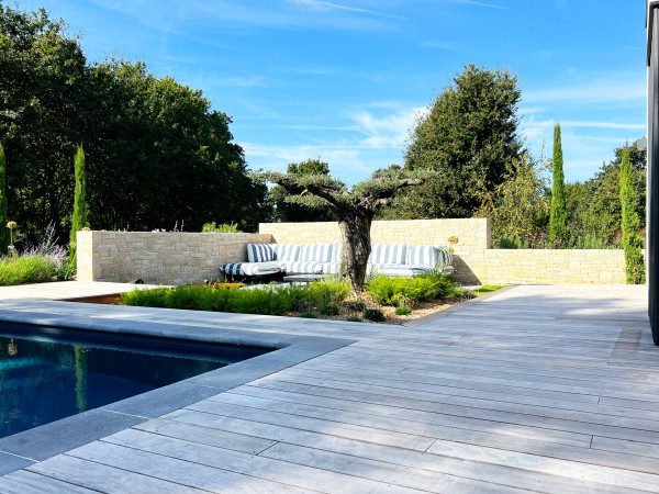 Abords de piscine - paysagiste Vannes