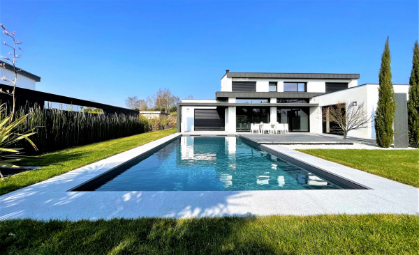 Abords de piscine - paysagiste Vannes