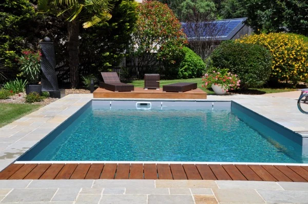 Abords de piscine, bois, dallage