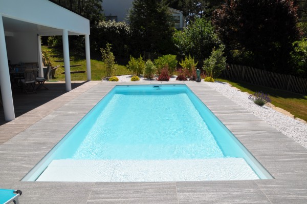 Abords de piscine, terrasse bois, dallage