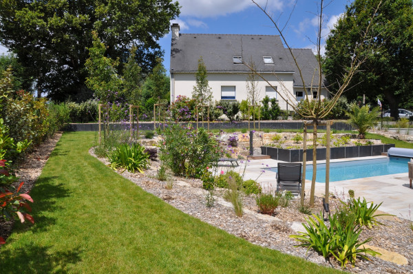 Abords de piscine - paysagiste Vannes
