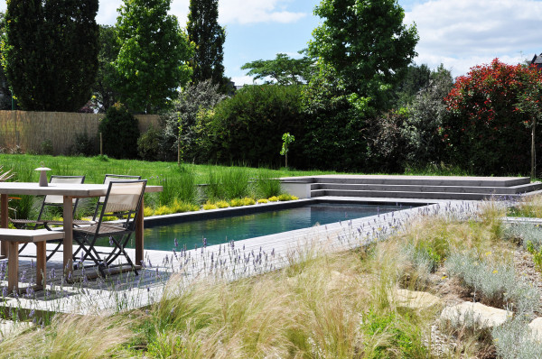 Abords de piscine - paysagiste Vannes