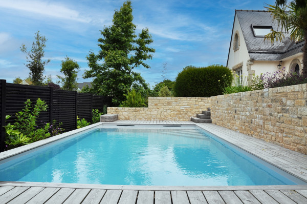 Abords de piscine - paysagiste Vannes