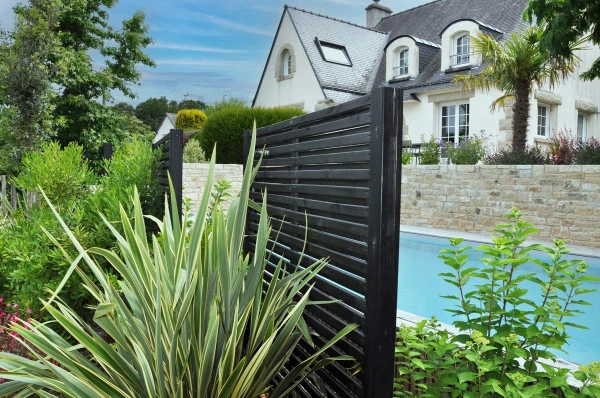 Abords de piscine - paysagiste Vannes