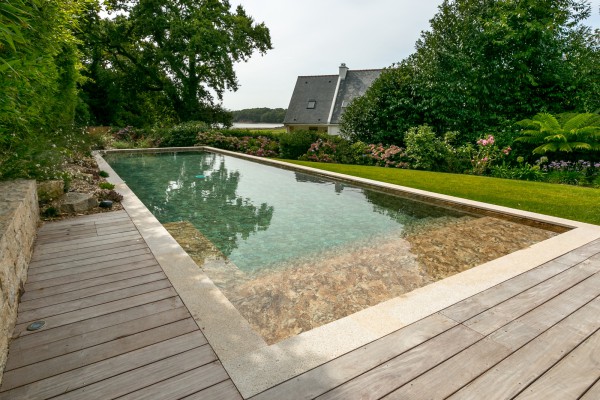 Margelle, terrasse bois piscine - paysagiste Vannes