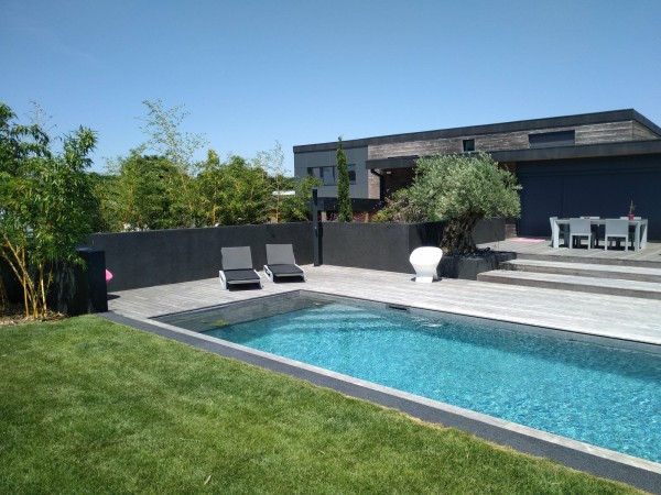 Abords de piscine - paysagiste Vannes