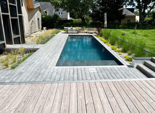 Abords de piscine - paysagiste Vannes