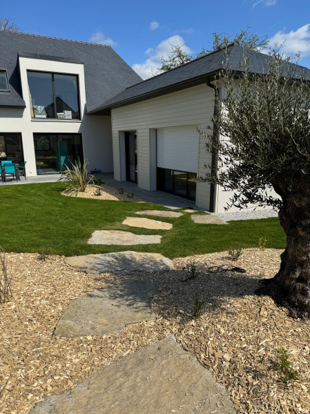 Pas japonais en pierre naturelle granit - paysagiste Vannes