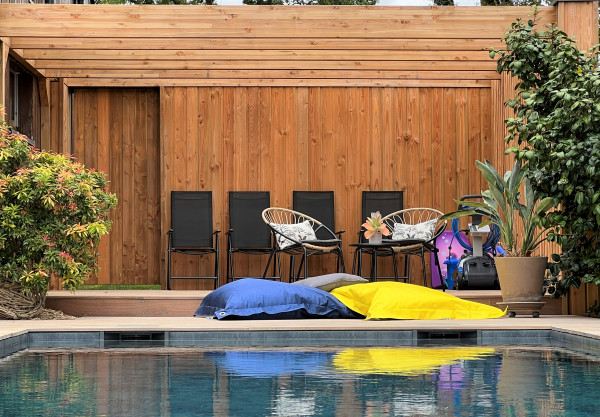 Pergola bois sur mesure - paysagiste Vannes